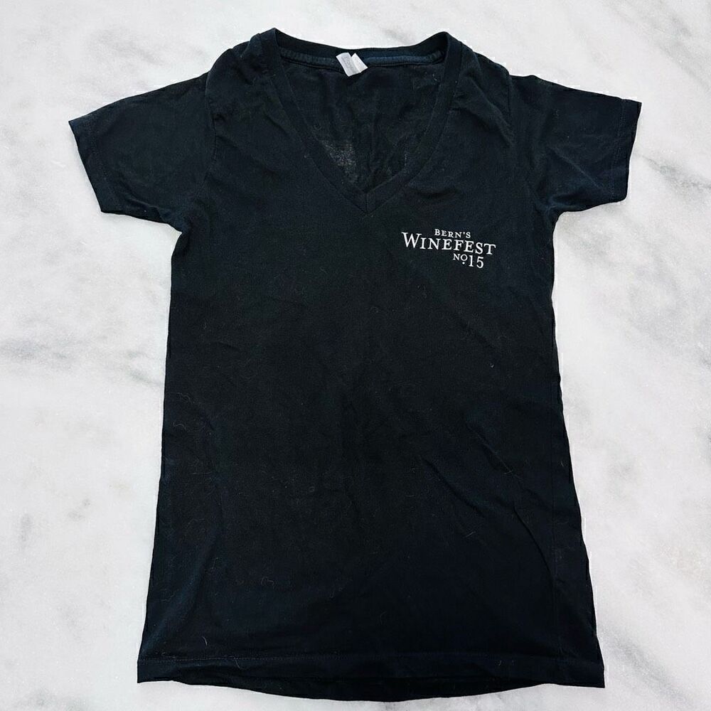 District Threads Womens Berns Winefest No 15 Tee V Neck Black Medium